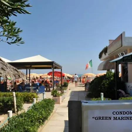 شقة فندقية Trilocale In Confinante Con La Spiaggia سيلفي مارينا